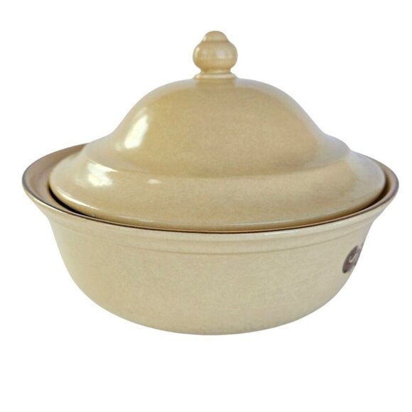 Vintage 1970s Pfaltzgraff Village 3 Qt Casserole with Lid Stoneware Made in USA - Picture 6 of 10